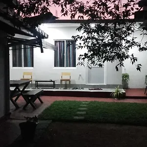  Habitación en casa particular Araliya White House