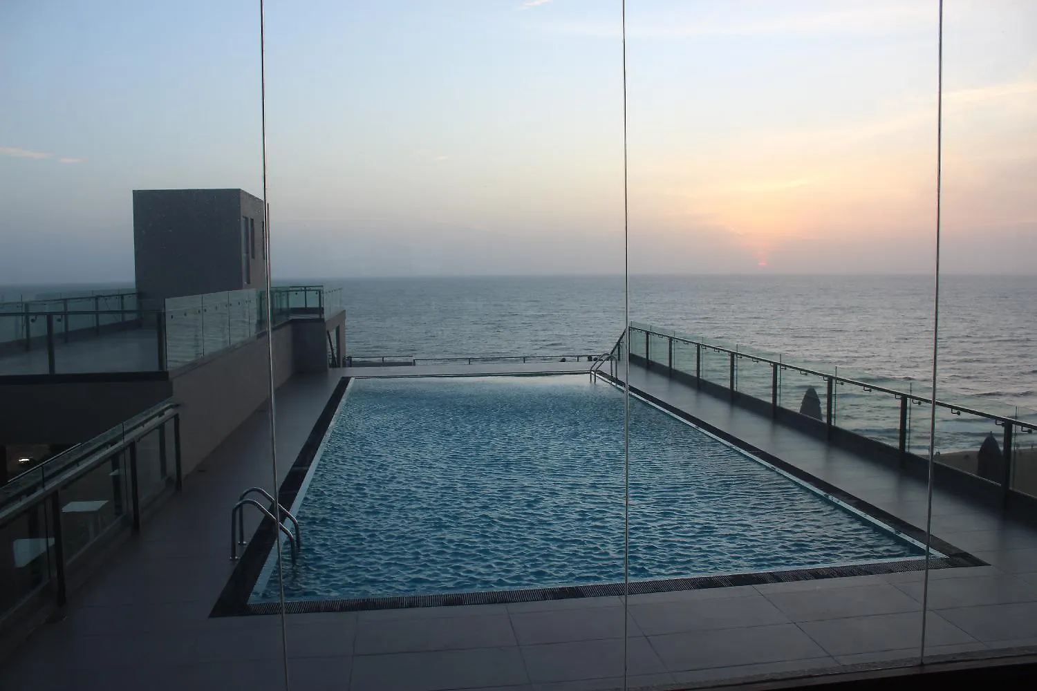 Sea View Luxury Apartments By Tyronne Negombo Sri Lanka