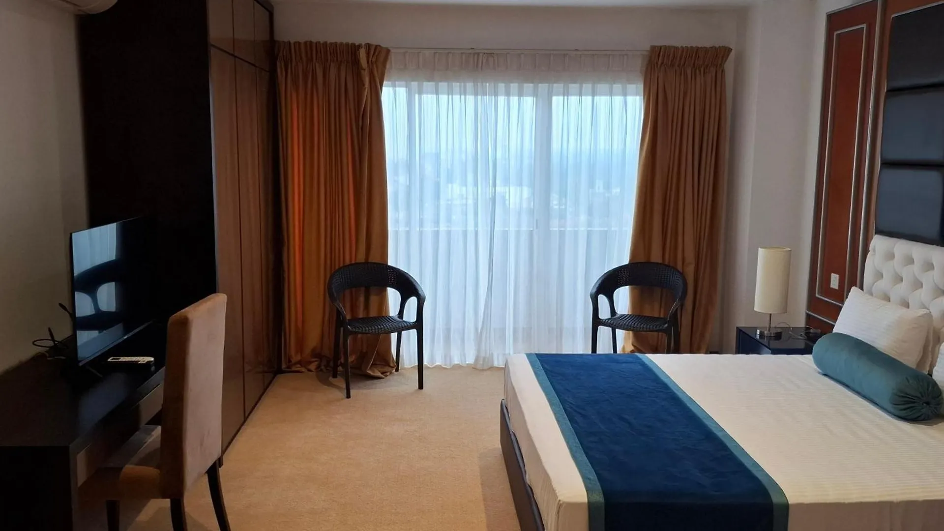 Sea View Luxury Apartments By Tyronne Negombo