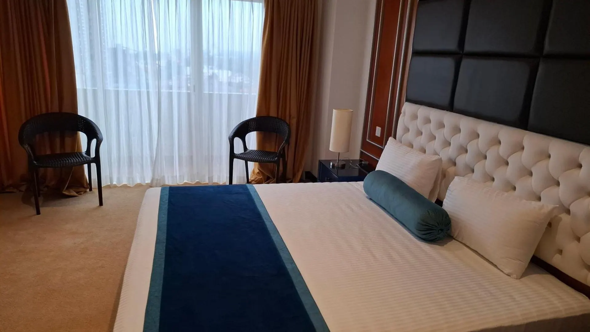 Sea View Luxury Apartments By Tyronne Negombo